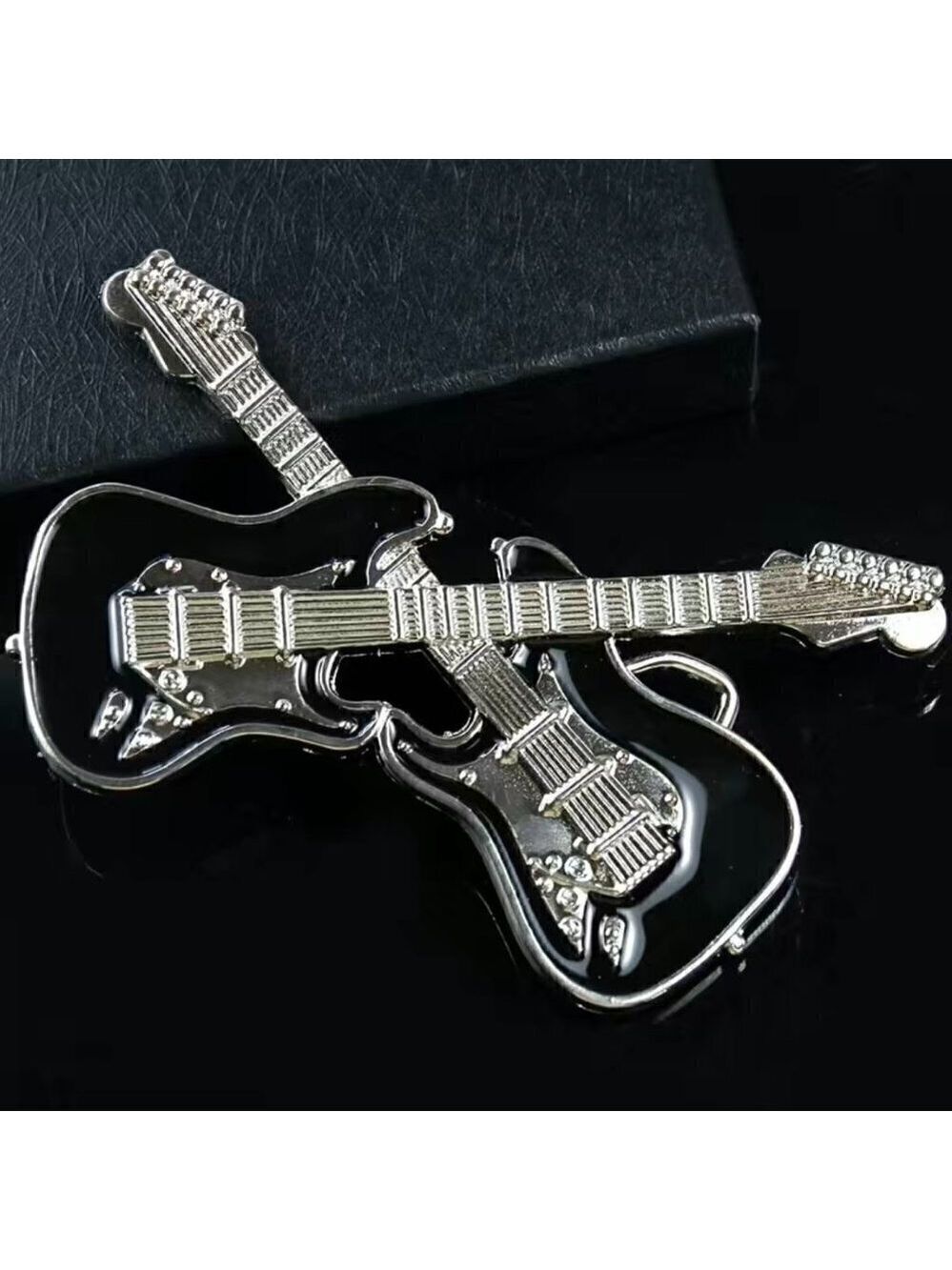 Double Guitar Rocker Belt Buckle - Picture 8 of 8